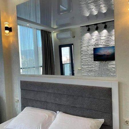 Dar Tower Apartment Батуми Екстериор снимка