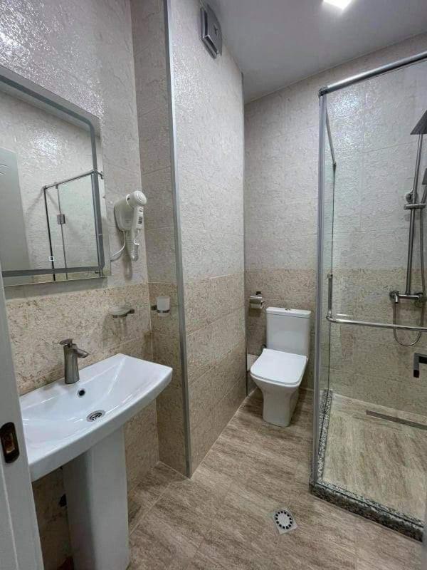 Dar Tower Apartment Батуми Екстериор снимка