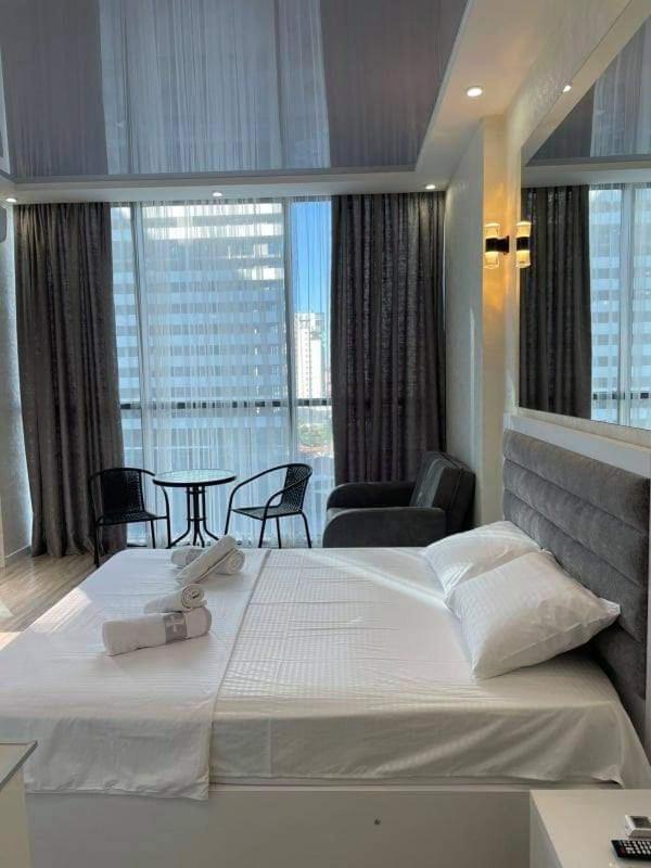 Dar Tower Apartment Батуми Екстериор снимка
